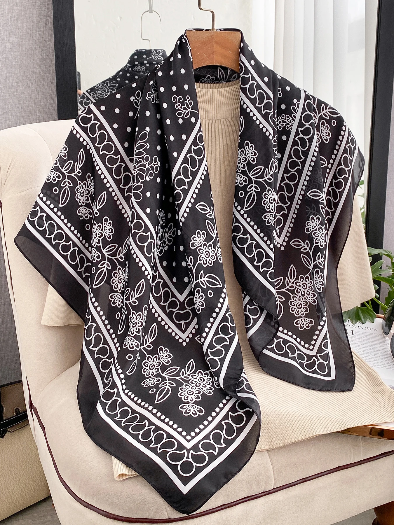 

2026 Paisley Print Silk Scarf for Women Square Hijab Soft Neck Tie 90x90cm Fashionable Female Headscarf Neck Warmer