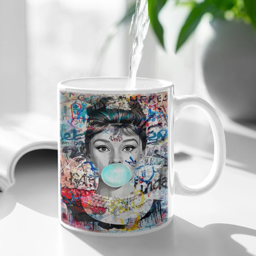 Hepburn-Marilyn-Monroe-Chewing-Gum-11oz Funny Ceramic Coffee Mug Tea Milk Cup For Novetly Creativity Gift