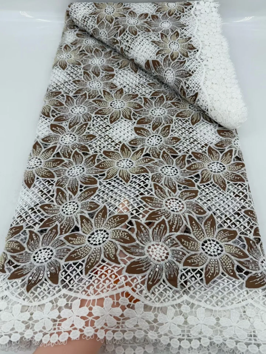 

2026 Luxury African Swiss Voile Lace Fabrics Embroidery African Lace Fabric Cotton Fabric Stones for Nigerian Party Dress