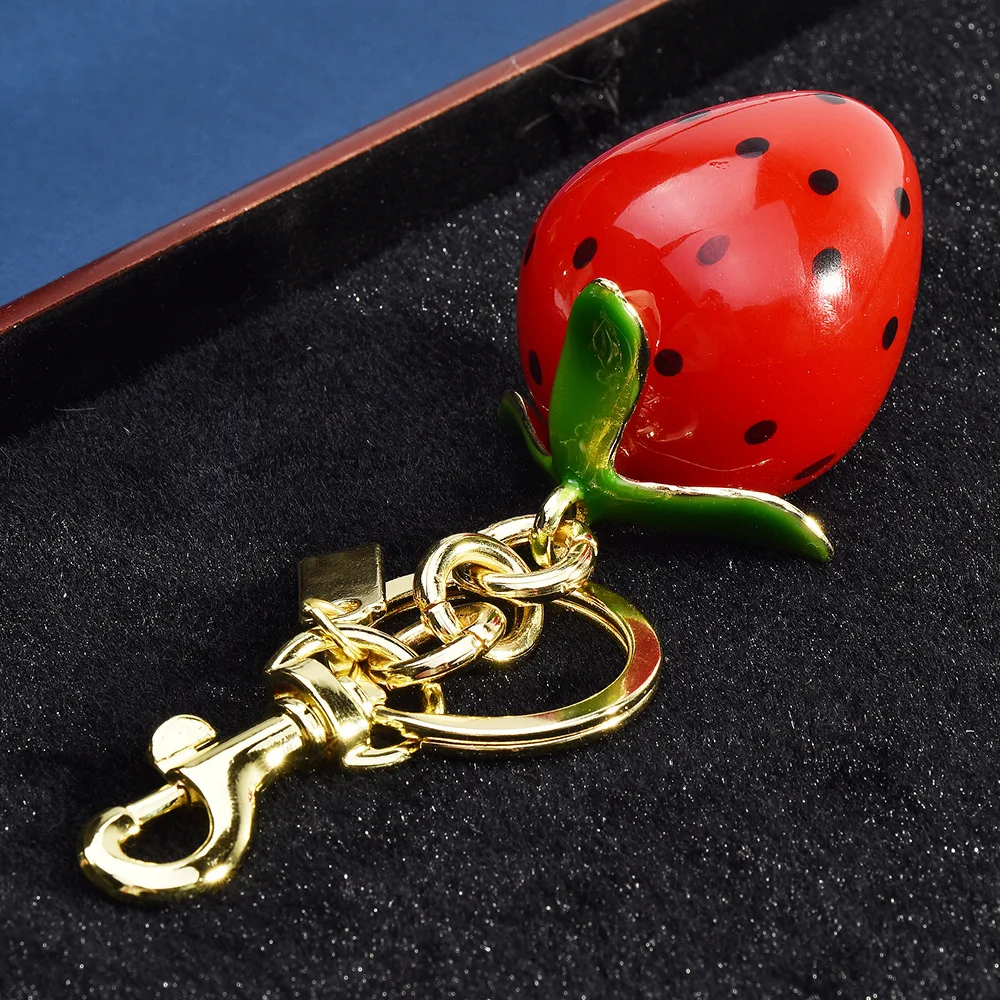 

Fruits, strawberries, avocados, car key hanging accessories, cute cartoon resin key chain hanging bags