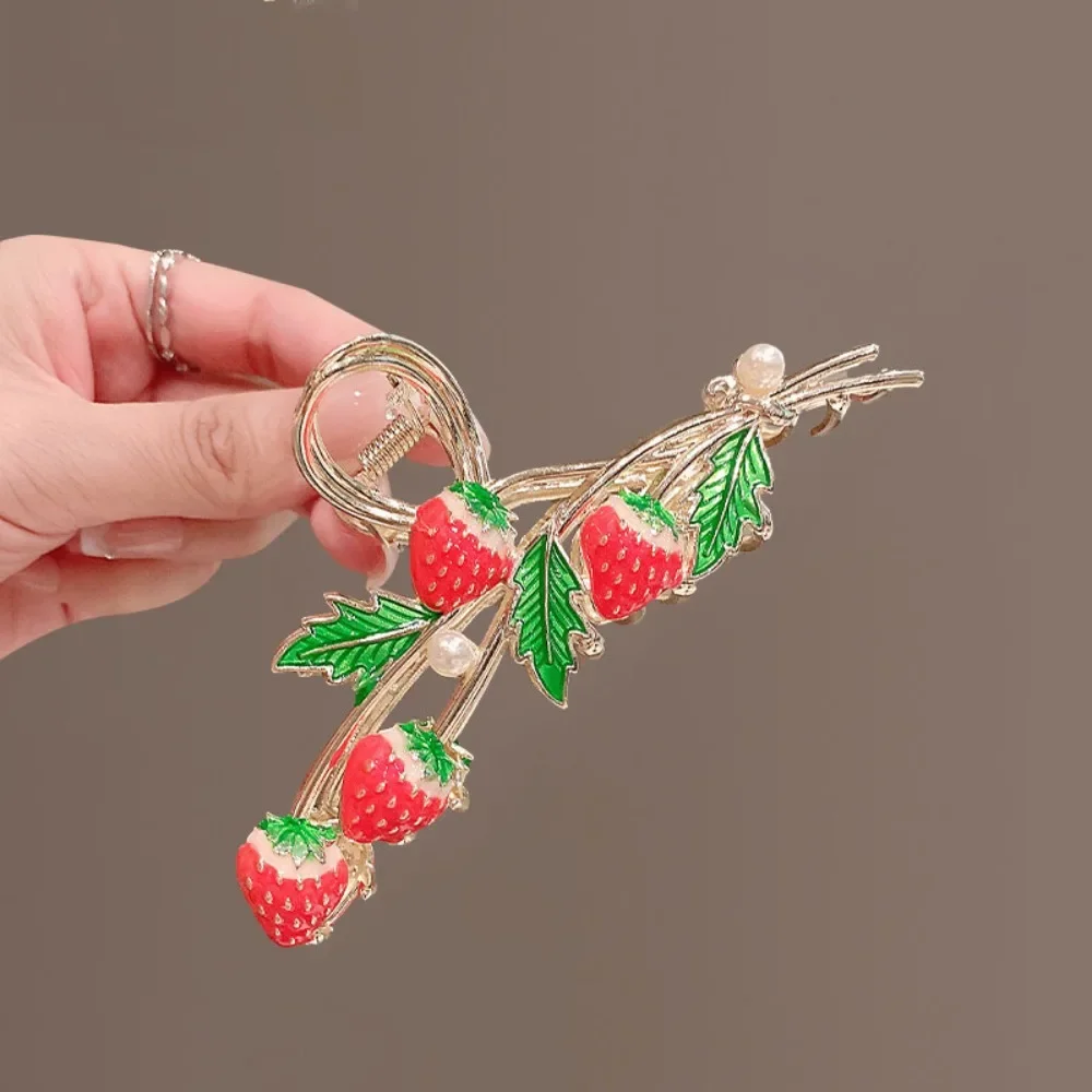 Fashion Strawberry Hair Claw for Women Girls Clamps Hair Crab Metal Ponytail Large Hair Clip Claw Accessories Headwear Tiara