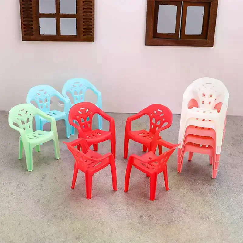 4 pezzi 1/6 casa delle bambole in miniatura poltrona schienale in plastica sedie modello accessori per mobili per la decorazione della casa delle bambole giochi di imitazione giocattoli