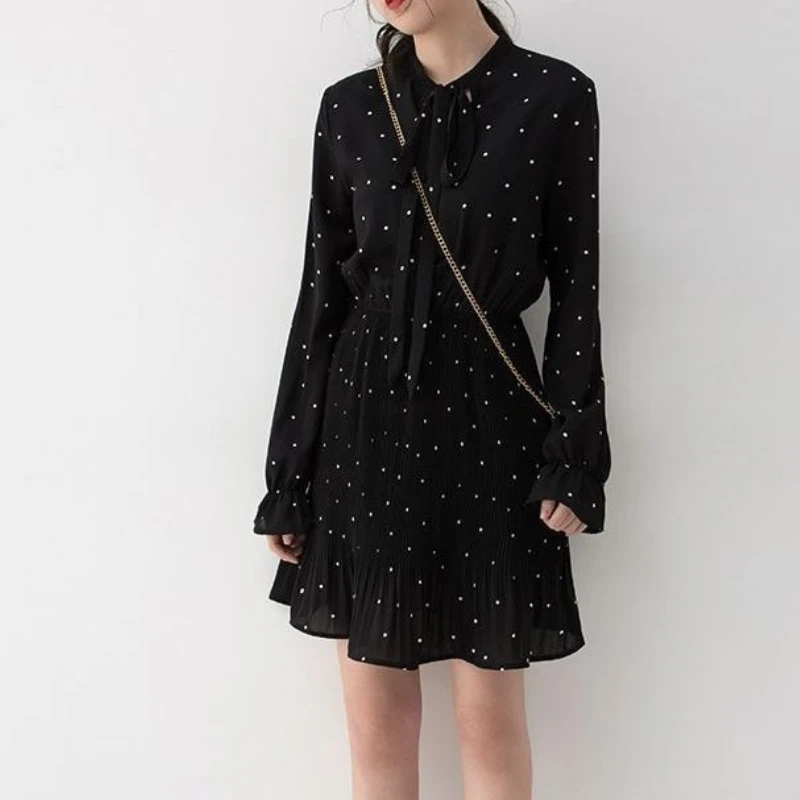 

Long Sleeve Temperament Waist Skirt Short Skinny Black Polka Dots 2026 Spring and Autumn New Dress Small Man