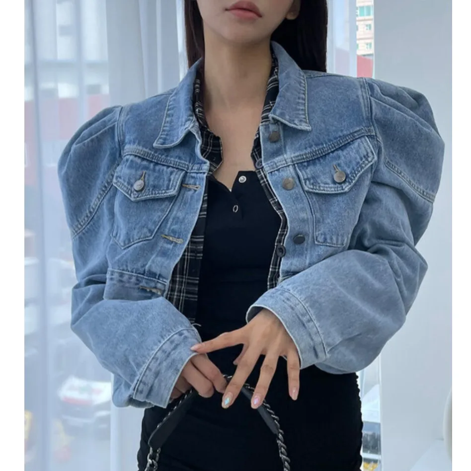 Fashionable Mixed Style Short Loose Collar Denim Jacket Women's Casual Cotton Blend Resistant to Deformation Straight Hem Design