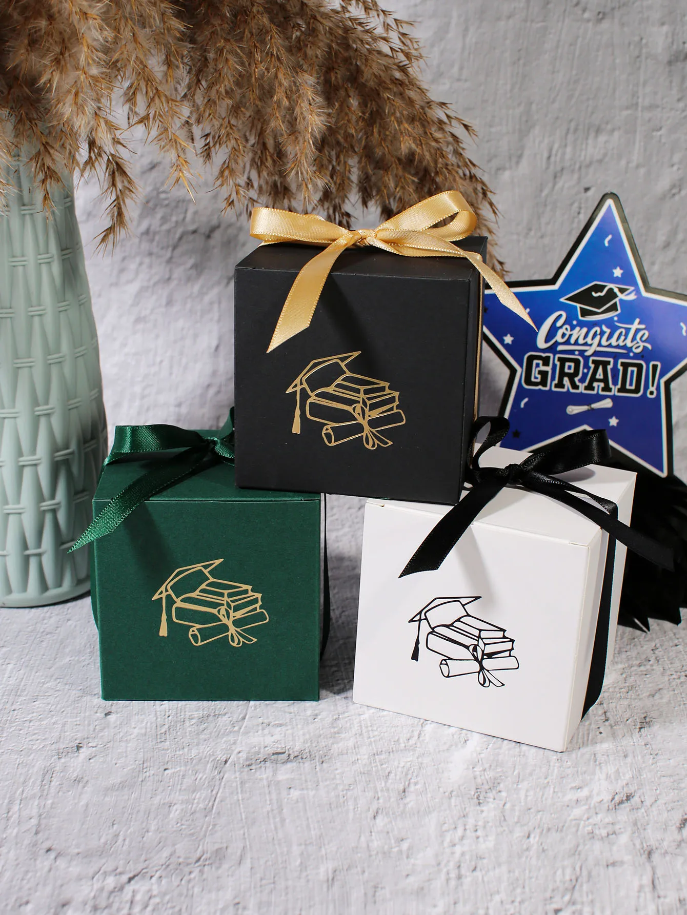 Abschluss-Süßigkeitsschachtel, Gedenk-Geschenkbox in Schwarz, Grün und Weiß, klassisches Farbschema, Geschenkbox für Junggesellenmuster