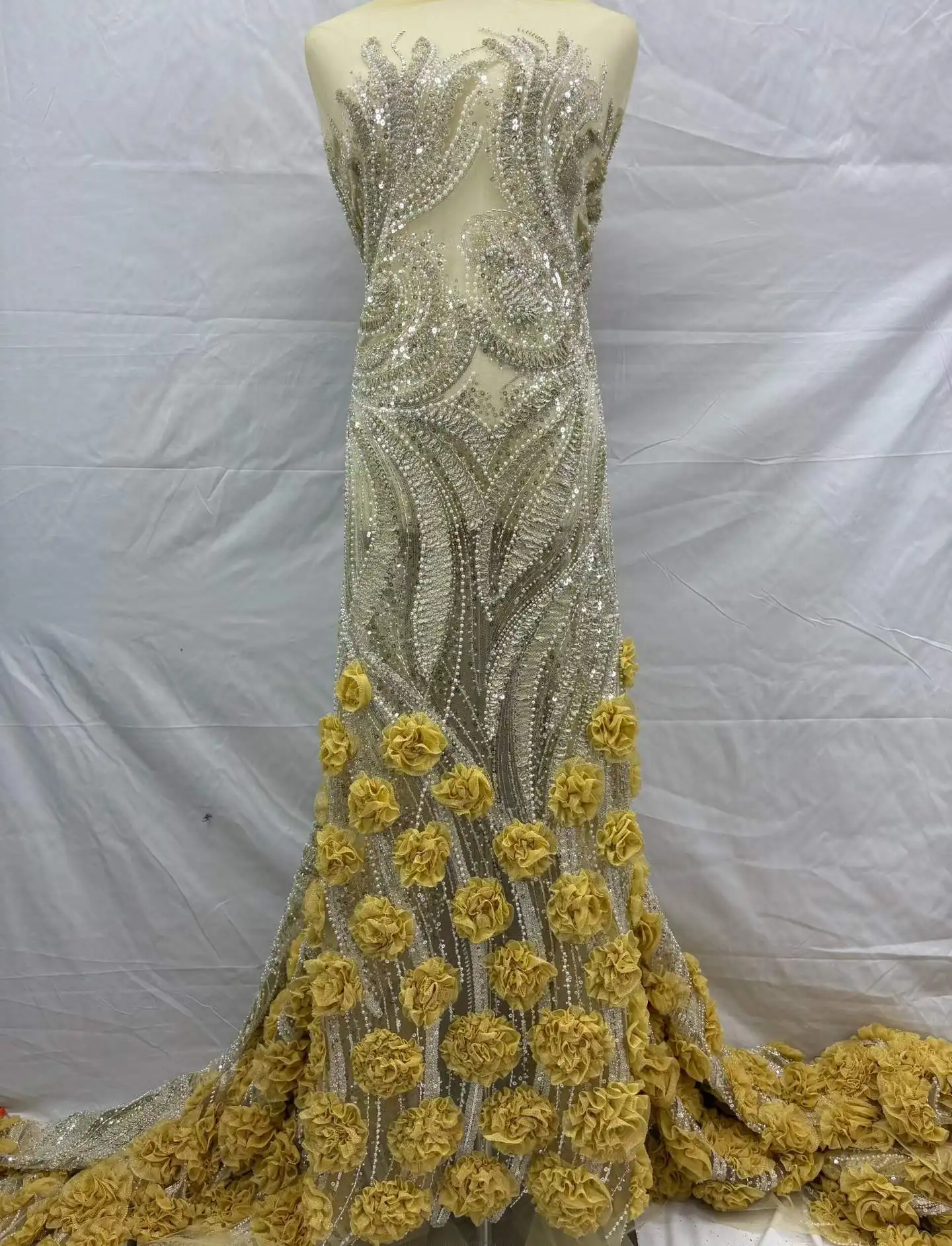 

African Sequins Beaded Lace Fabric Nigerian Embroidery Lace High Quality French Heavy Laces Fabric For Bridal Wedding Dress