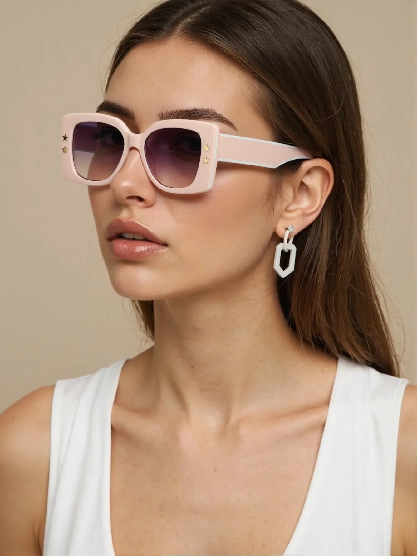 

Тенденция новых солнцезащитных очков Square Stroke Stars с модными очками