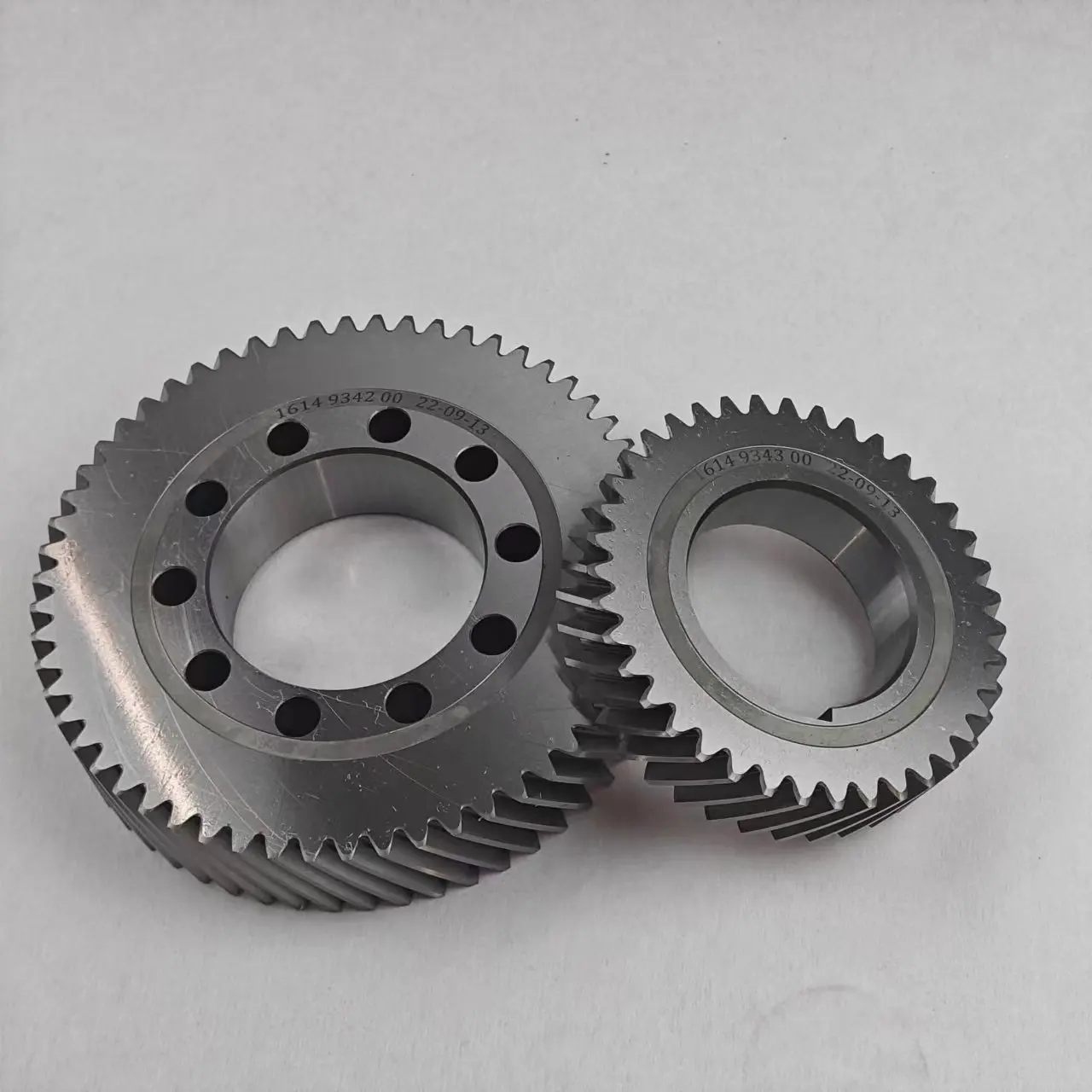 

Air compressor new gear spare parts 1625752841 1625752842, suitable for Atlas Copco screw compressor