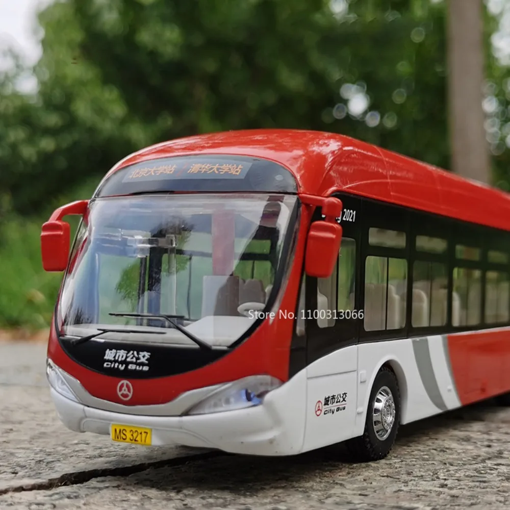 Autobús articulado de doble sección 1:32, coche de juguete de aleación fundido a presión, modelo de autobús con luz de sonido, función de retroceso, vehículo de juguete para niños, regalo