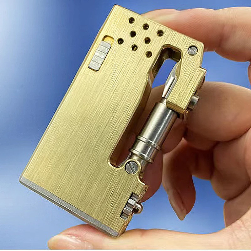 Vintage Brass Liquid Oil Lighter for Men Steam Punk Mechanical Gear Linkage Automatic Ejection Gasoline Lighter Handmade Gift