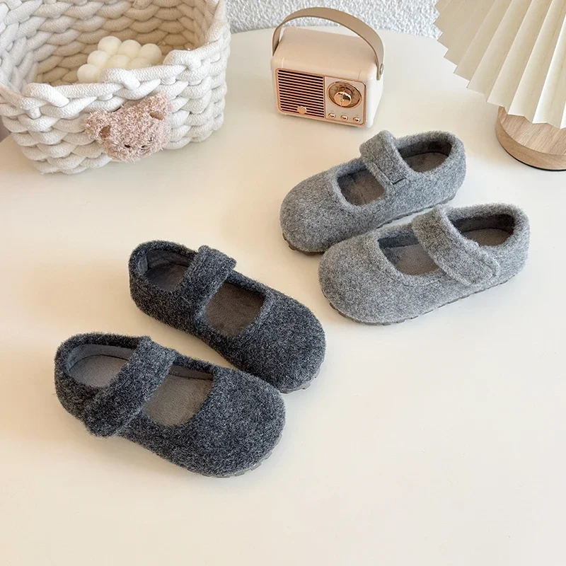 

Simple Girls Winter Plush Shoes Outdoor New Kids Fashion Fur Flat Shoes Warm Soft Soled Children Cotton Shoes Non-slip Hook Loop