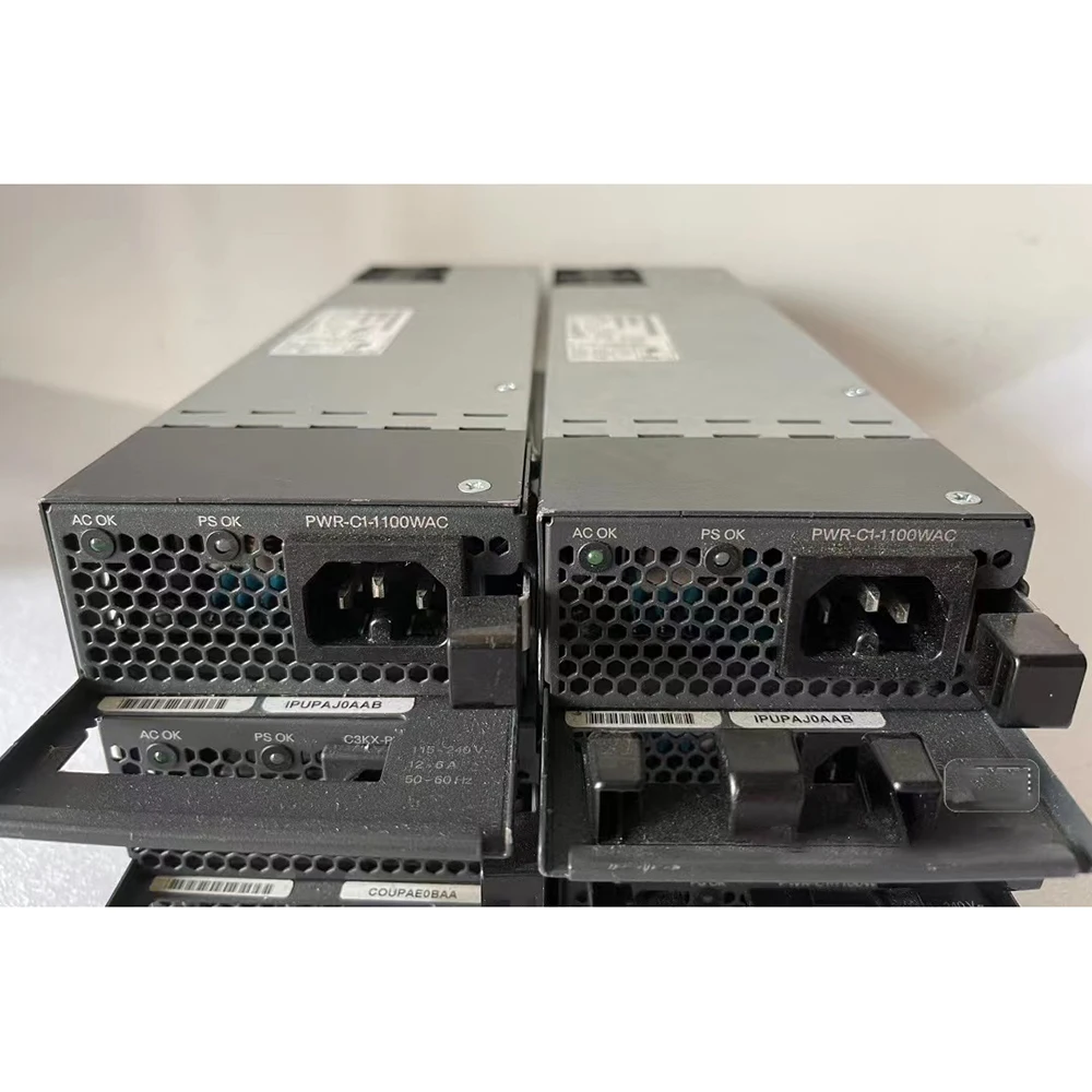 1100W per l'alimentazione elettrica del commutatore del catalizzatore 3850 di Cisco PWR-C1-1100WAC