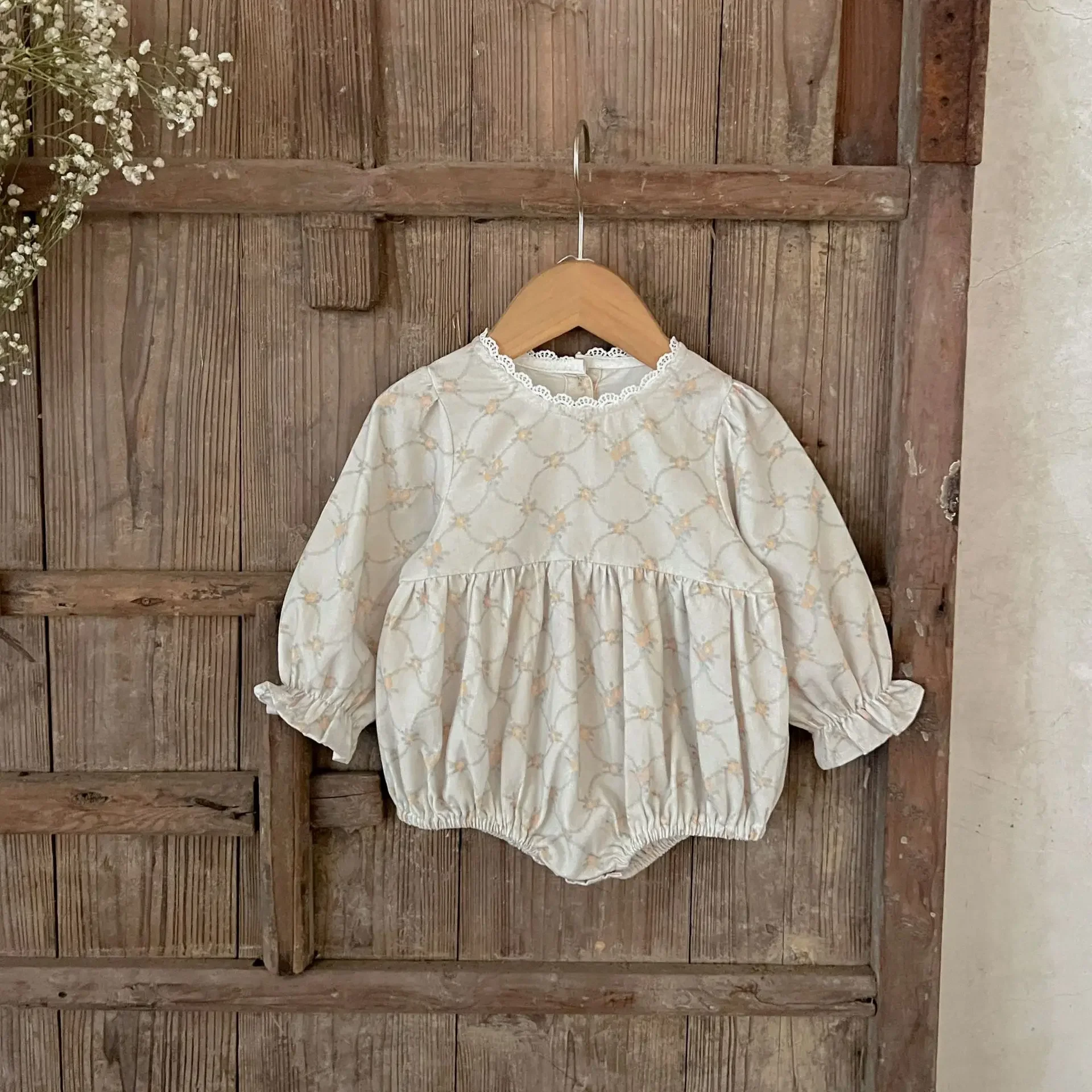 

Ins Korean Version New Baby Jumpsuit Spring and Autumn Pure Cotton Corduroy Printed Lace Ha Yi Baby Jumpsuit