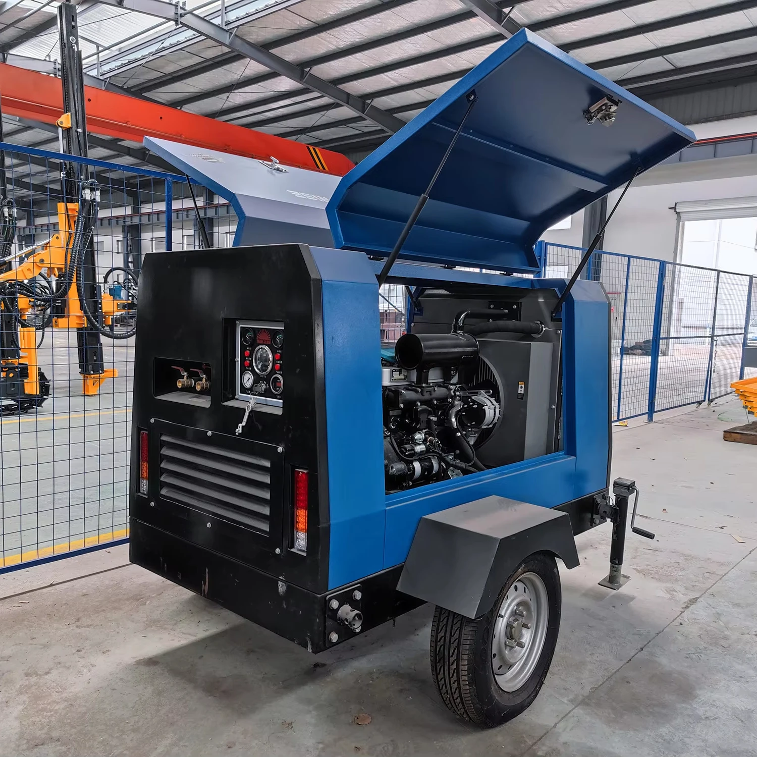 

Customized Small Drilling Machine air Compressor 185cfm diesel Mobile Screw air Compressor for Pneumatic Rock Drill