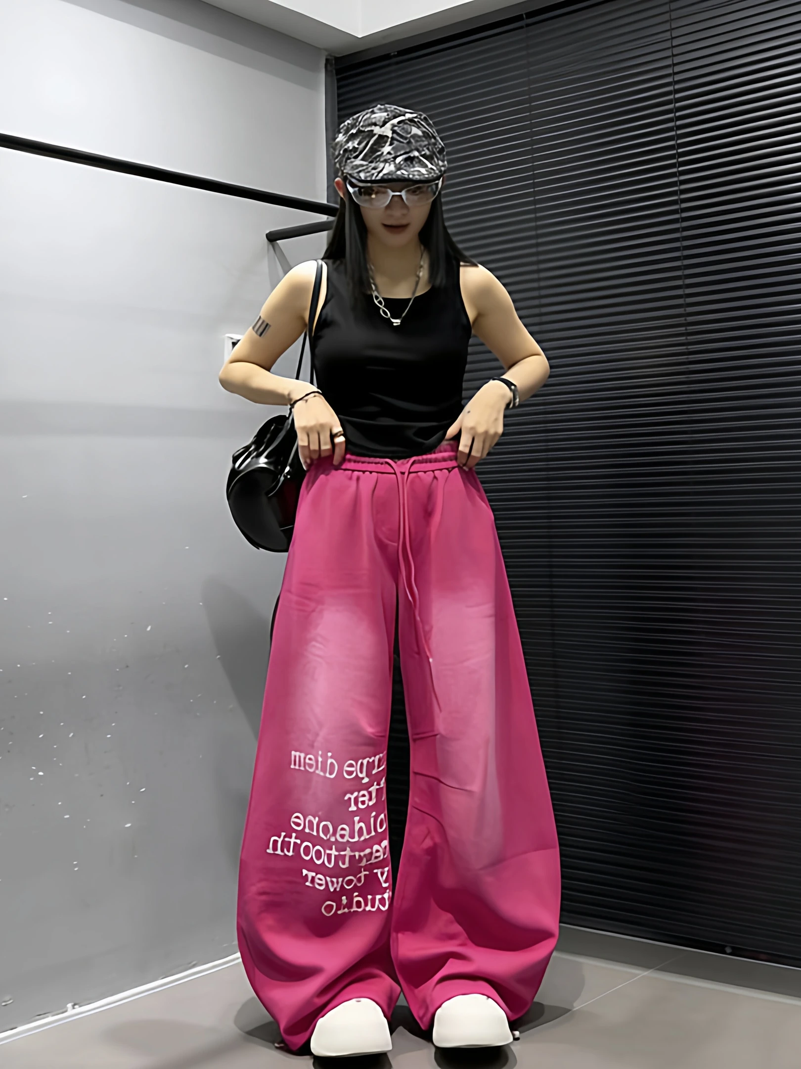 

Новые женские брюки-харланы на весну-лето с эластичным поясом, широкими штанинами, свободного кроя, визуально стройнящие, винтажные, повседневные, свободные леггинсы