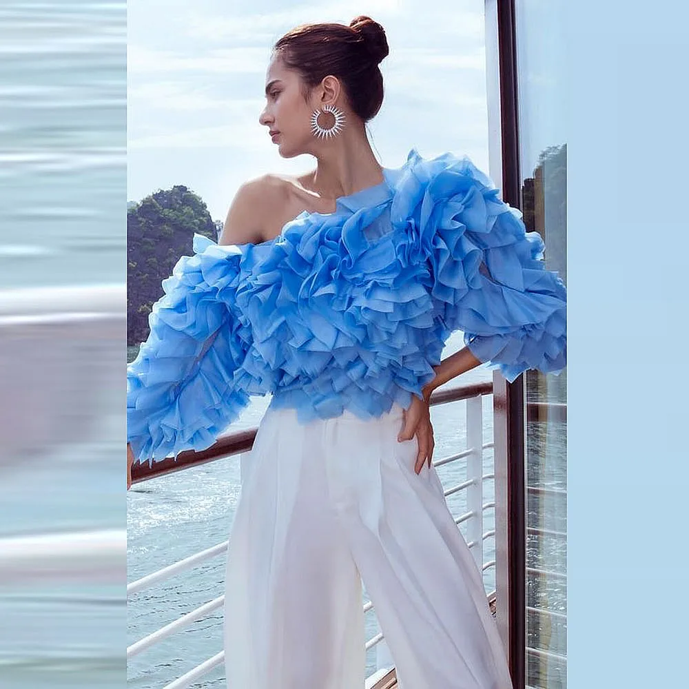 

Летняя блузка из пышного голубого тюля с открытыми плечами, многоярусными оборками, стандартной длины, с длинными рукавами из органзы, для вечеринок, женская модная
