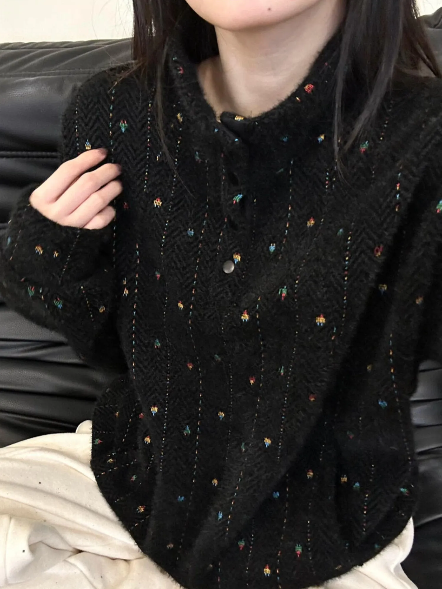 

Exquisite Embroidered Heavy Work Color Thread Sweatshirt Women's Half High Collar Glowing Black Commute Style Korean Version