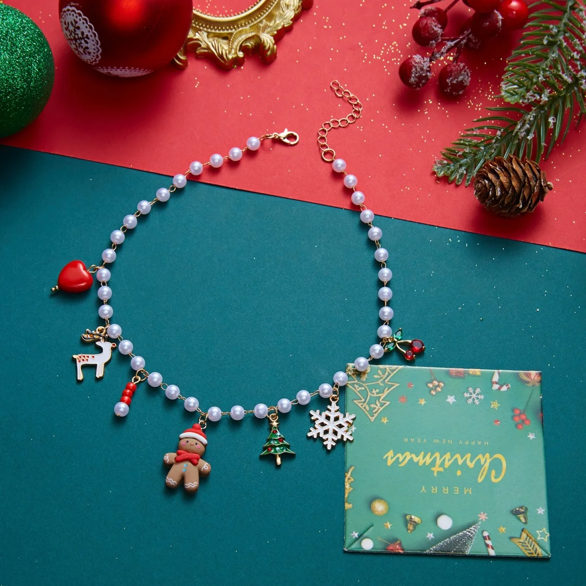 Weihnachts-Halskette mit Lebkuchenmann, Weihnachtsbaum, Hirsch, Schneeflocke, simulierten Perlen für Damen und Herren, Weihnachtsmann-Glocken, Choker, Party-Schmuck – Detail 22