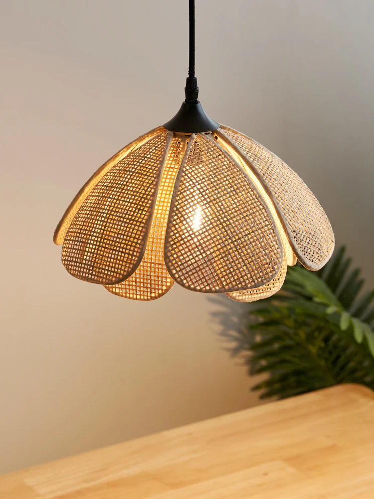 

Rattan Pendant Light Bedside Lamp Hanging Kitchen Coffee Table Wicker Chandelier Home Decor American Retro Lamp