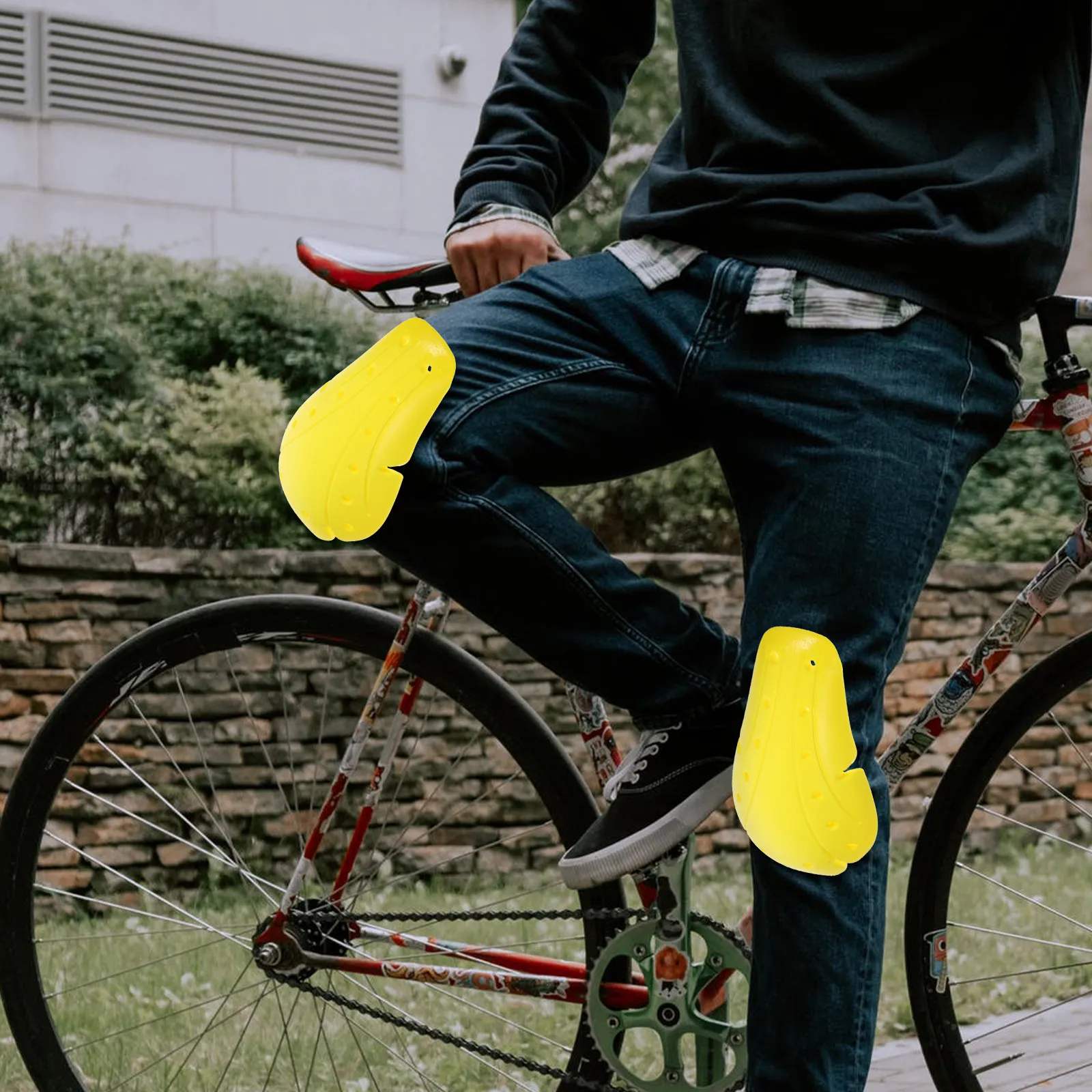 

1Set Hip Knee Protector Set Motorcycle Gear Breathable Portable Removable Sponge Pads for Bicycle Skateboard Riding Comfort