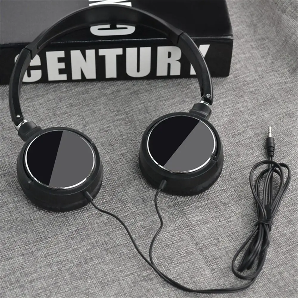 Universal Over Ear Wired Headphone Adjustable Audio Bass 3.5mm Headset Black White HiFi Stereo Foldable Headphone Computer