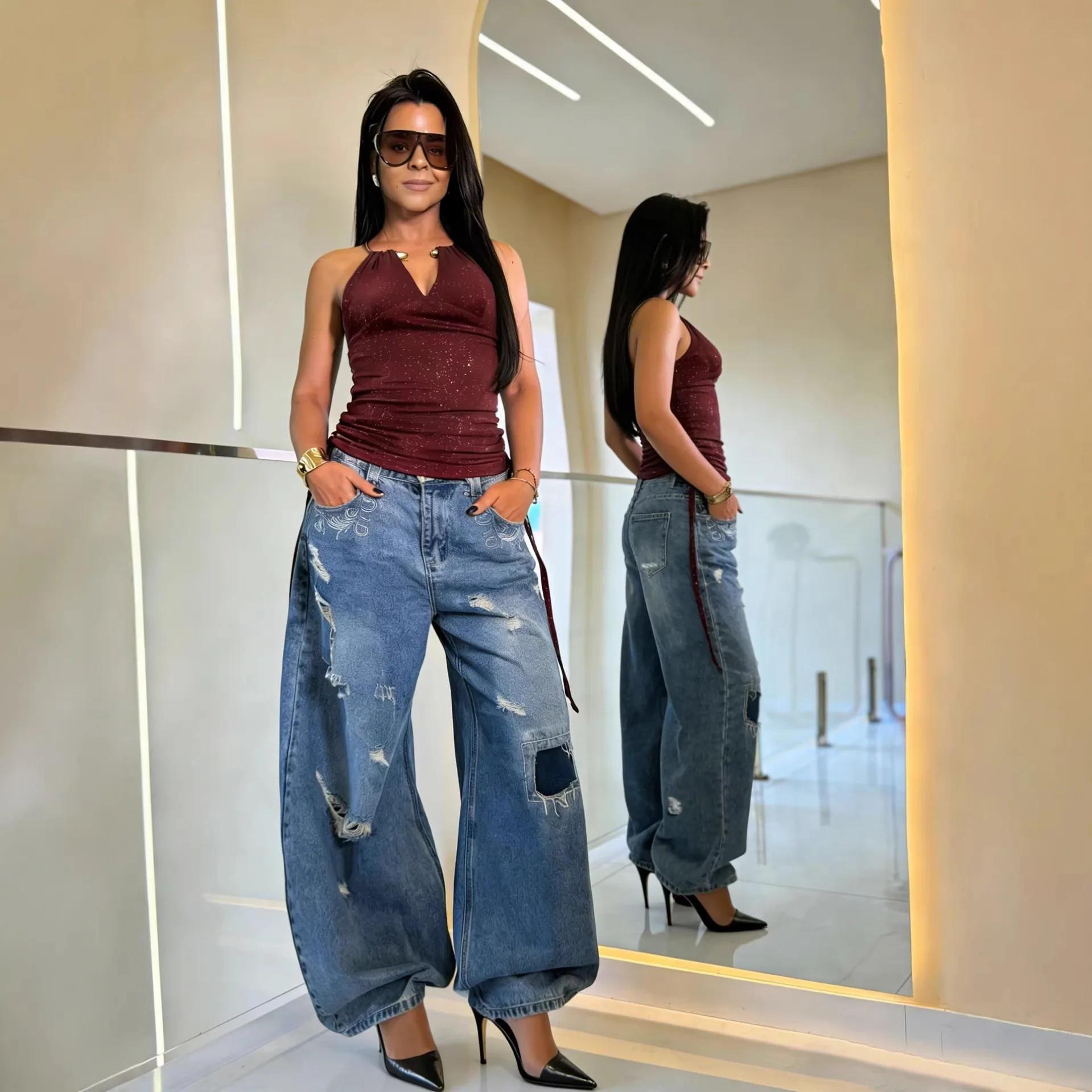 Pantalones vaqueros de mezclilla vintage americanos de nueva moda 2026, pantalones casuales de ajuste holgado con agujeros y parches para mujer, lavados con código de color, estilo diario y moderno