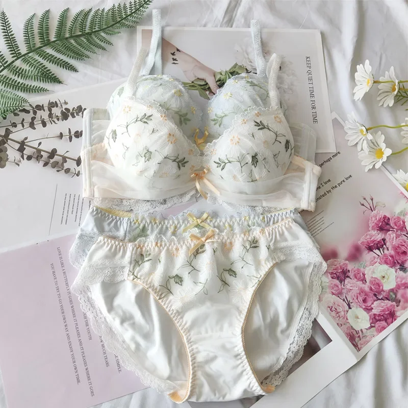 summer-lingerie-new-small-fresh-flowers-embroidered-underwear-low-chicken-heart-thin-bra-set-women-push-up-bras