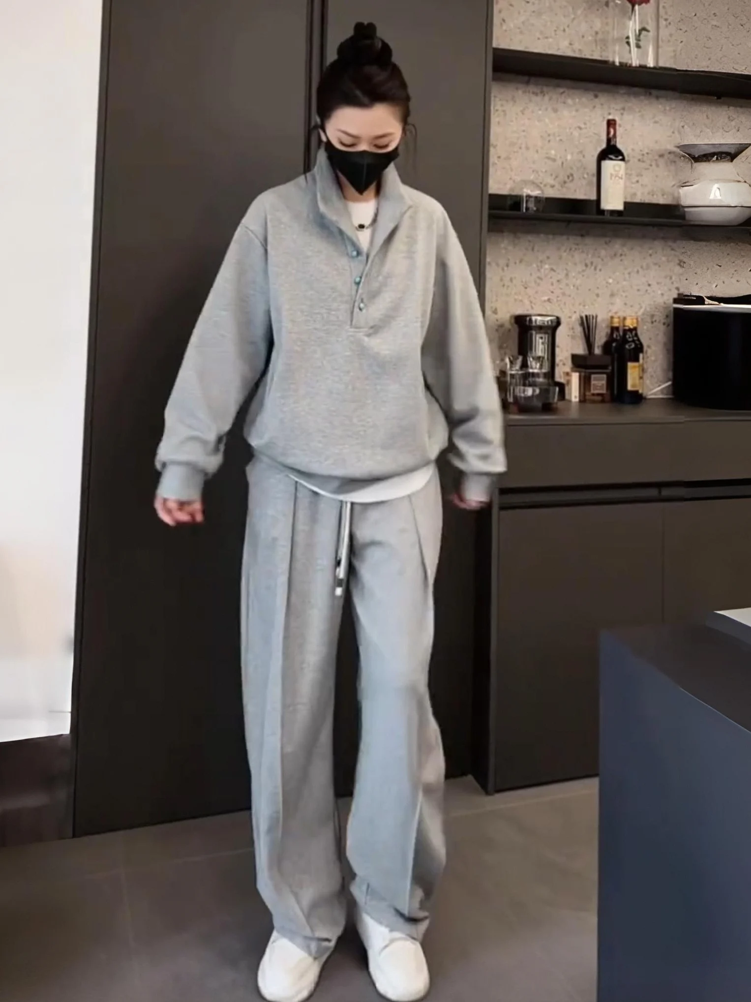 

Модный свободный мужской спортивный костюм: худи и длинные брюки для весны и осени, высококачественный повседневный комплект из двух предметов в стиле «ленивый шик»