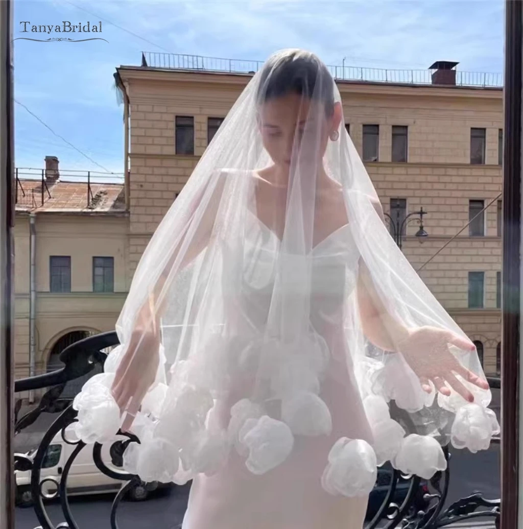

Romantic Long Lovely wedding Veils Simple Tulle With 3D Handmade Flowers Without Comb