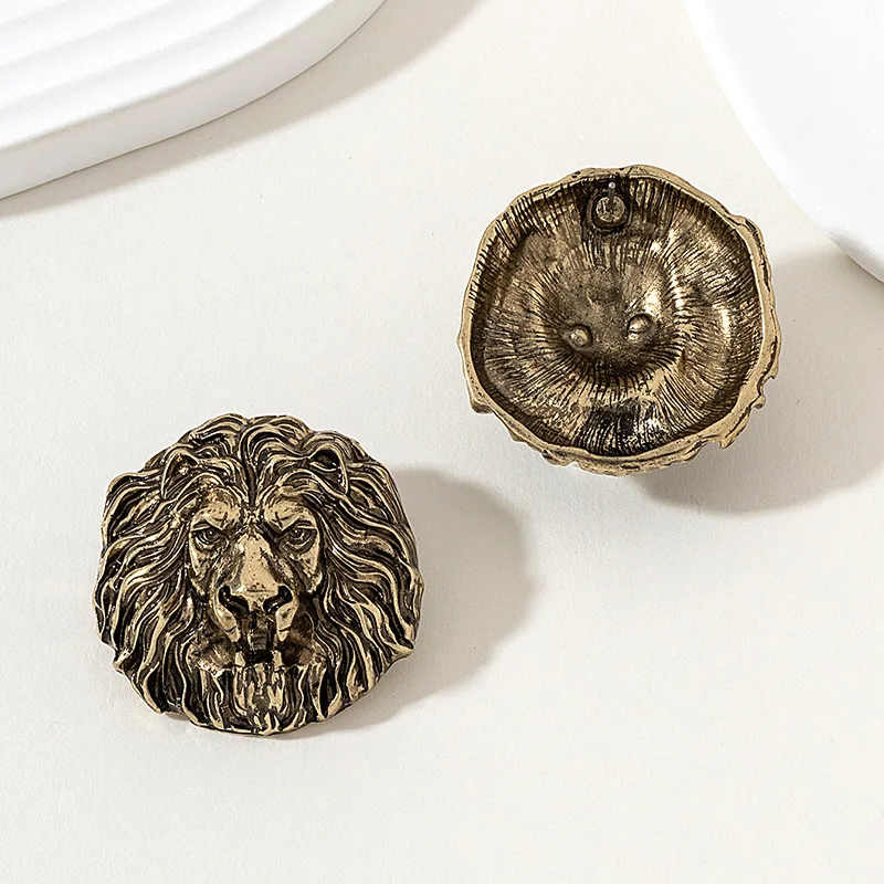 Vintage Exaggerated Lion Head Metal Ear Studs Earrings for Women Holiday Party OL Gift Fashion Jewelry Ear Accessories