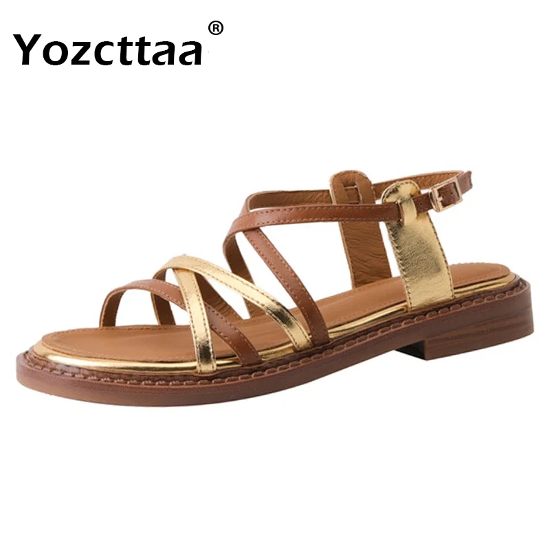 

Женские туфли на низком толстом каблуке, размеры 34-39