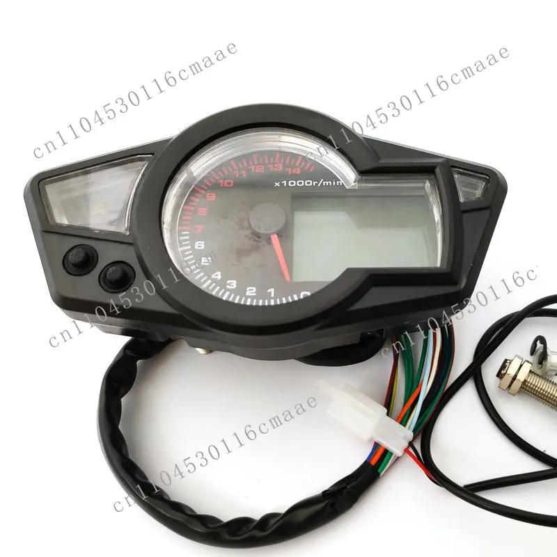 Modified Large Displacement Sports Car with 14000 RPM Water-cooled Adjustable Model, Public Mileage 2-4 Cylinders