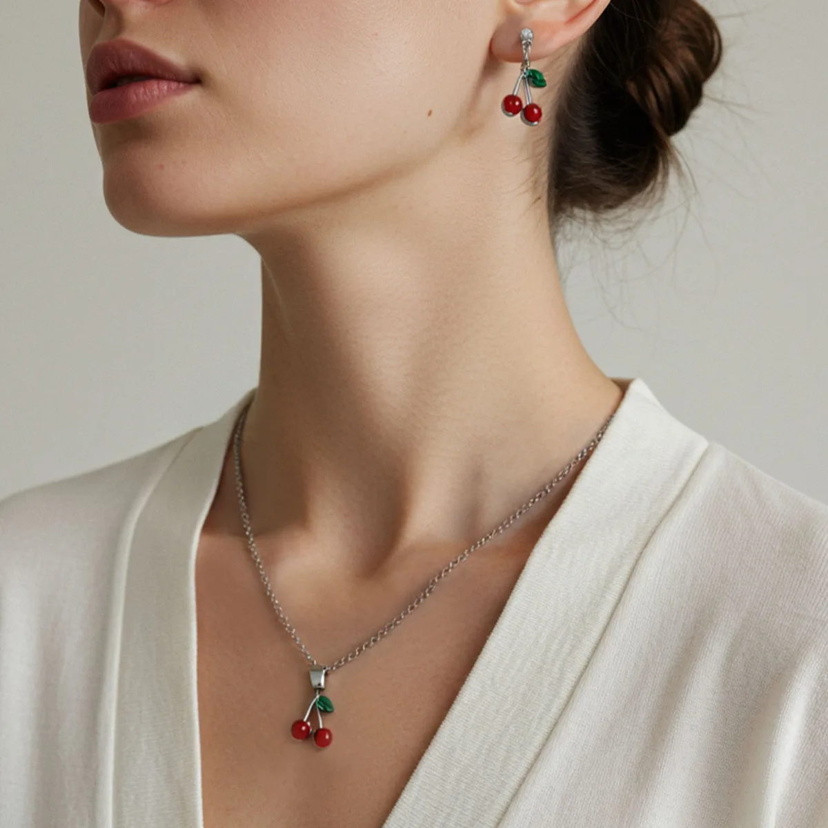 

Elegant Silver Color Cherry Pendant Earrings Necklace Set for Women, Minimalist Jewelry Accessories for Daily Wear & Gift Ideas