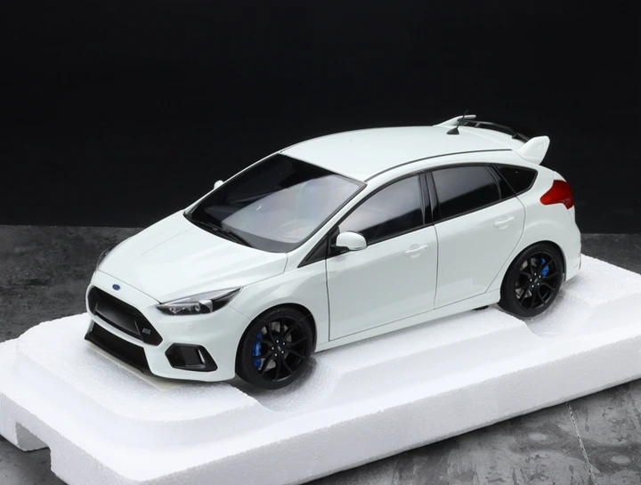 Autoart-modelo de coche de aleación de Metal, juguete de simulación totalmente abierta, edición limitada, 1:18, Focus RS 2016