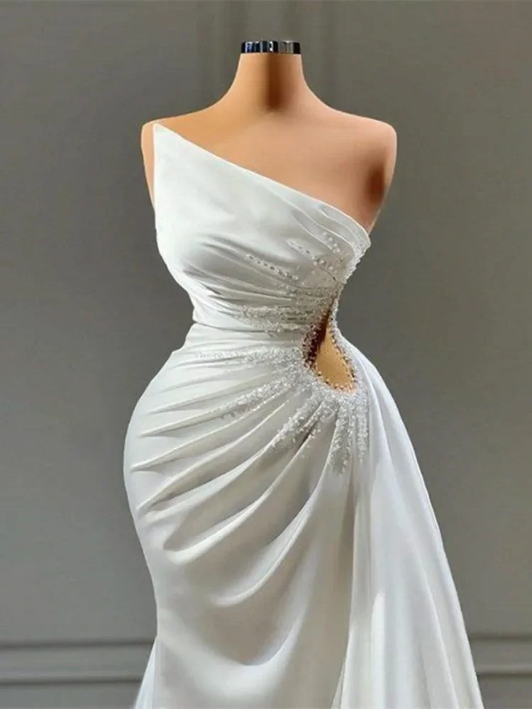 Robe de Mariée Froncée en Satin Personnalisée, avec Traîne de Balayage, Sexy, Coupe Ajourée, Côté Sirène, pour Patients, Tout ce qui est avec des Perles