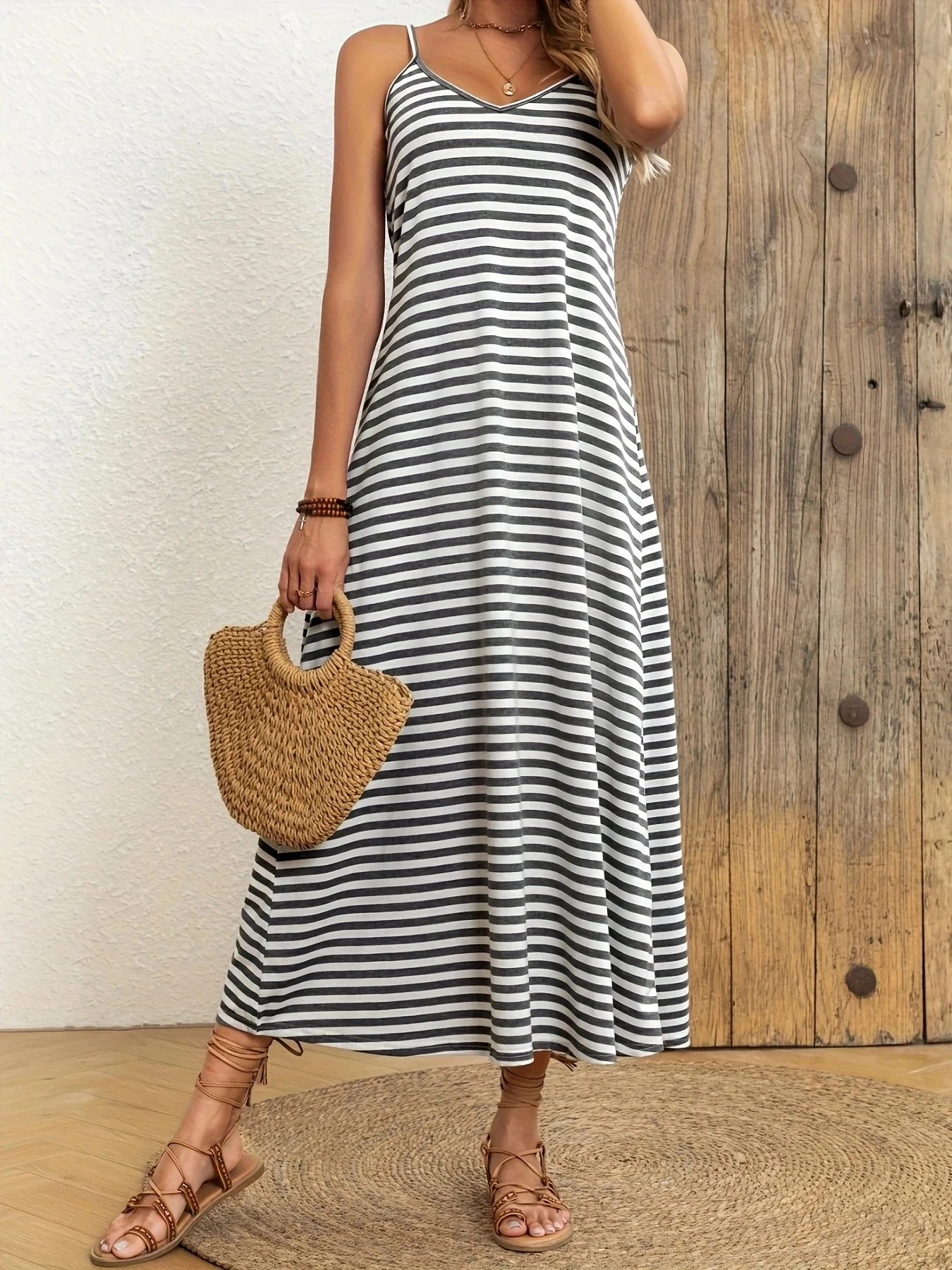 ชุดเดรสแม็กซี่ลายทางสำหรับผู้หญิง ชุดเดรสยาวทรงหลวมแบบลำลองสำหรับฤดูร้อนและชายหาด