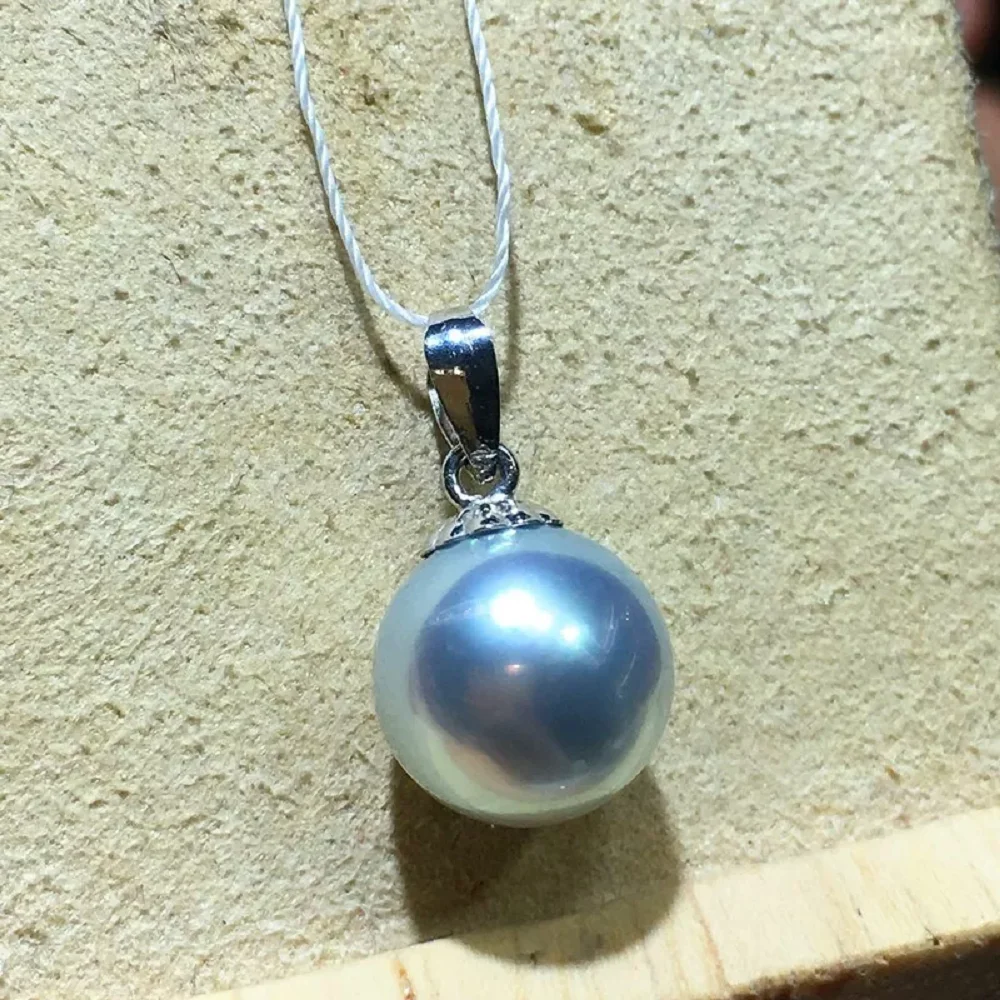 

ELEGANT 9-8mm Round Grey Tahitian Pearl Pendant 18Ku750 Platinum