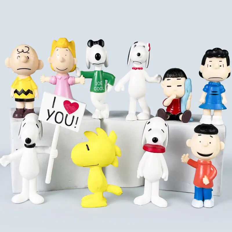Snoopy & Charlie Brown Figurines Creative Dolls Desktop Ornaments for Cake Decoration Mini Display Statue Wholesale Bulk Supply