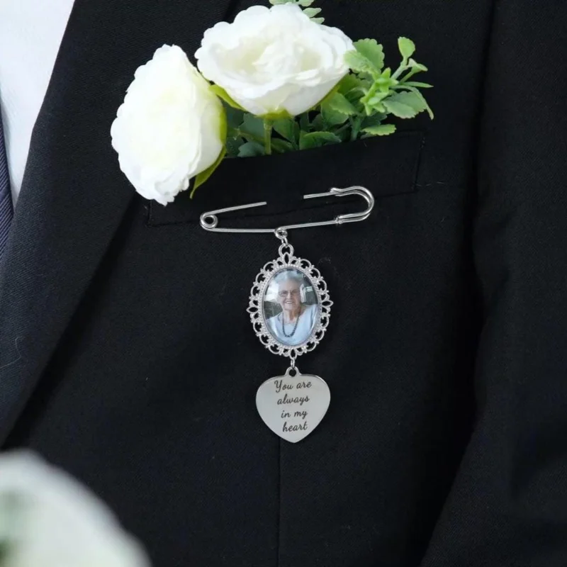 Personalised Custom Photo Bouquet Ornaments, Various Specifications Wedding Souvenir Pins, Custom Image Pendants