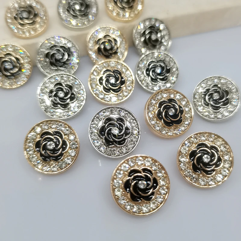 15/17,5/23MM luksusowe Rhinestone kwiatowe metalowe guziki odzieży hurtownia wysokiej jakości modny guzik dekoracyjny dla kobiet szycie DIY