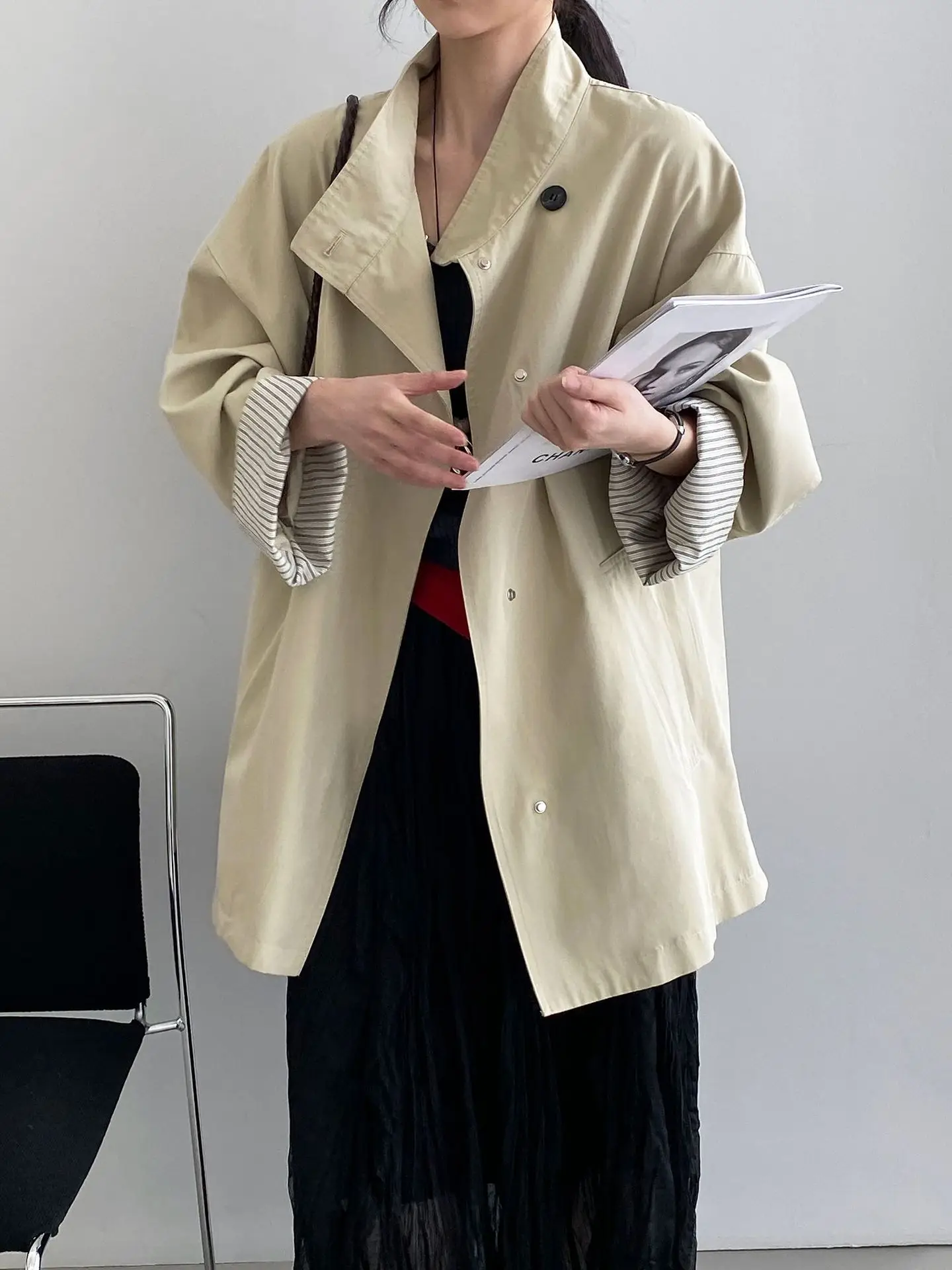 SuperAen Korean-style Stand Neck Design Trench for Women Striped Long-sleeved Contrasting Color Elegant Casual Coats