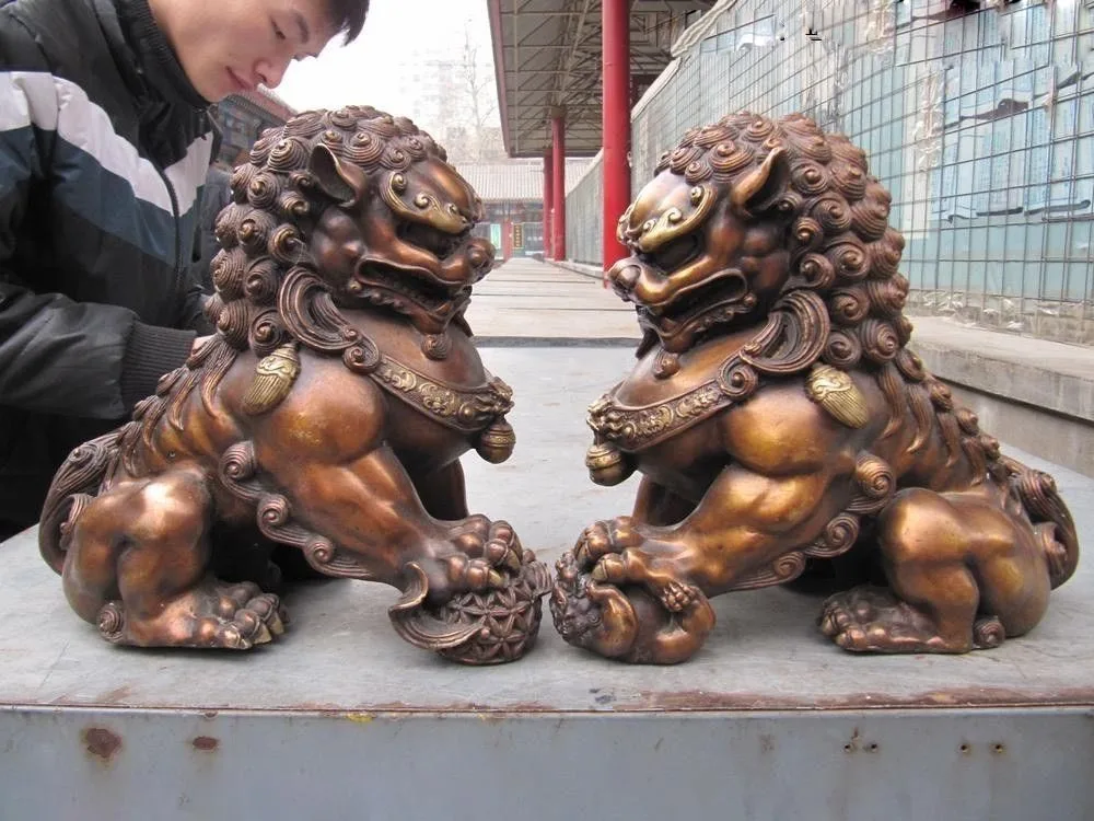 CHINESE CLASSICAL BRONZE COPPER EVIL GUARDIAN DOOR BEI JING FU FOO DOG LION PAIR DECORATION CRAFTS STATUES & SCULPTURES