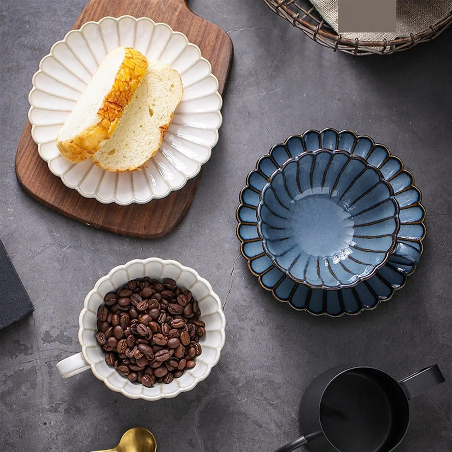 Chic and Elegant Ceramic Coffee Cup and Saucer Set - Elevate Your Morning Routine with These Beautifully Crafted Ceramic Cups in