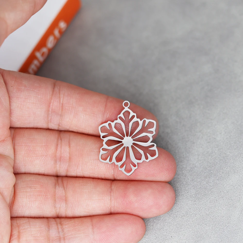 3pcs/Lot Stainless Steel Hollow Snowflake Shaped Accessories Findings For Fashion Jewelry Making DIY Handmade Craft Gift