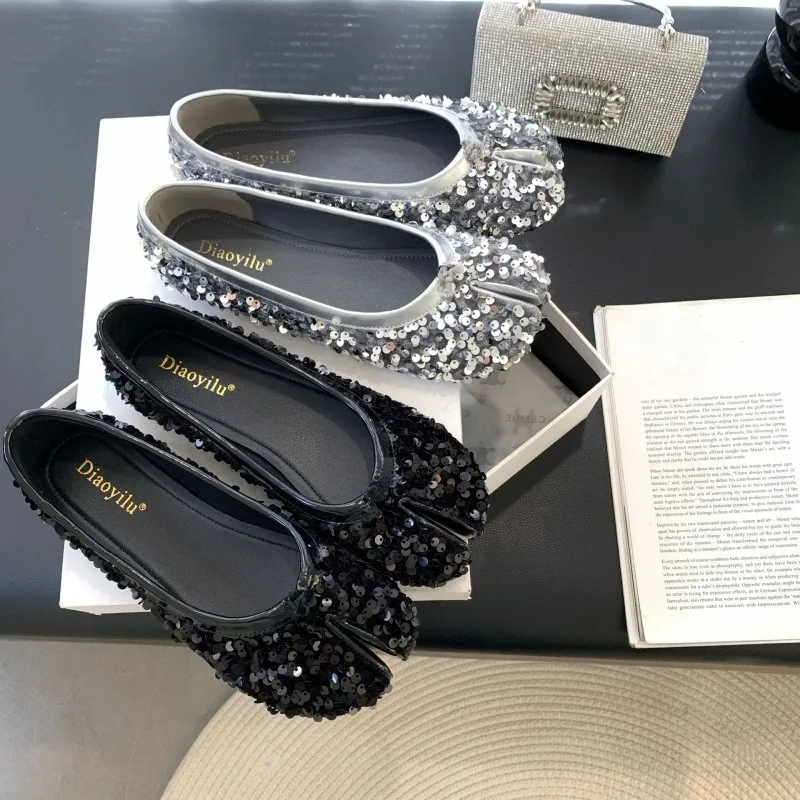

Women's Shoes Temperament Split Toe Designer Shoes Fashion Sequins Shallow Mouth Single Shoe Women Mary Jane Shoes Zapatos Mujer