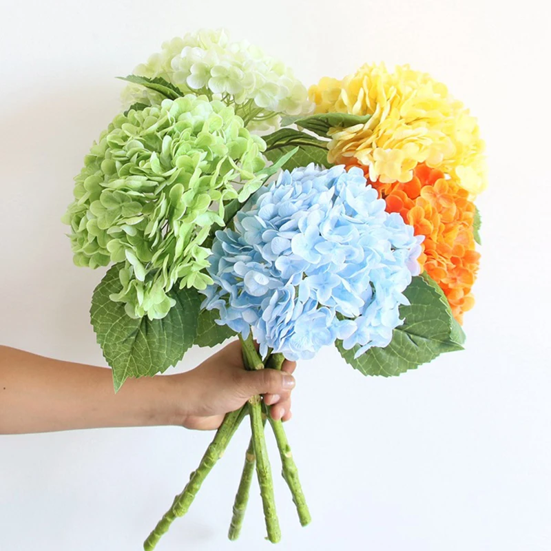Composition florale avec hortensia le choix idéal pour une décoration durable et élégante