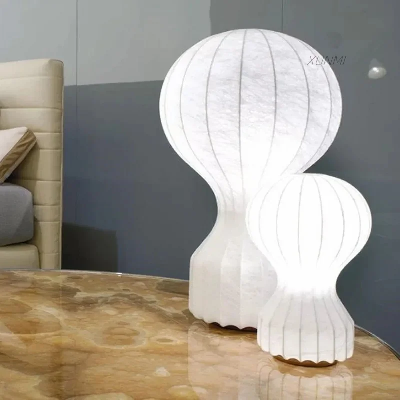 balao de ar quente tecido candeeiro de mesa candeeiros de mesa de seda decoracao de mesa criativa simples e quente sala de estar e quarto estudo 01