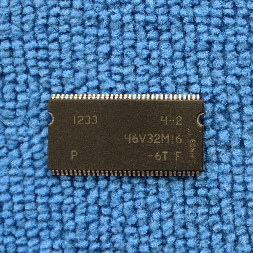 1Pcs Mt46V32M16P-6T…
