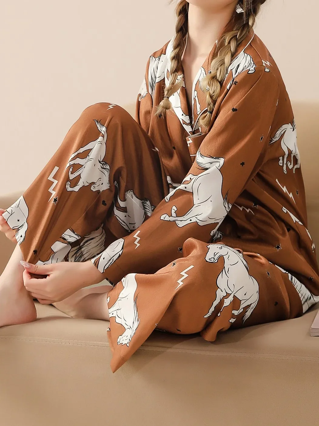 2024 New Women\'s Two-Piece Pajamas Set - Long Sleeves and Pants with Everyday Horse Print. Comfortable Silk-Textured Satin for a