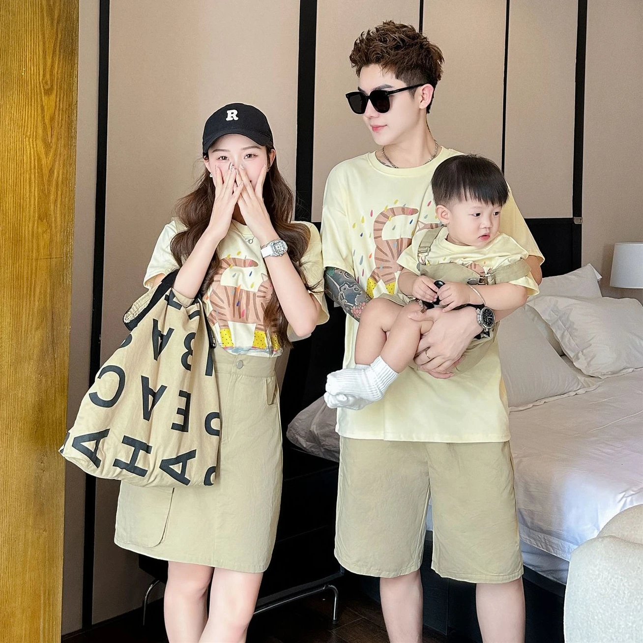 

Family Couples Outfits Mom Daughter Tees Suspenders Skirts Sets Dad Son Matching T Shirts Clothes Korean Children Boys Jumpsuit